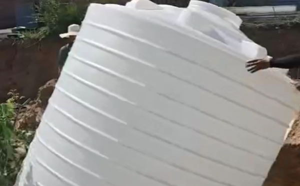 积石山PE塑料大桶批量交付项目